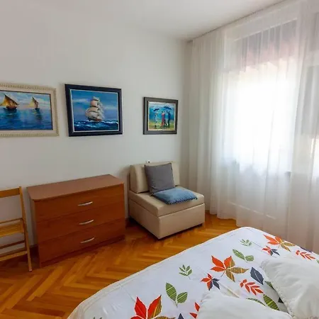 Apartman Amazing View Near The Center Split